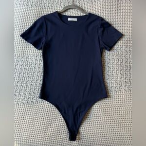 Babaton Contour Crew Shortsleeve Bodysuit